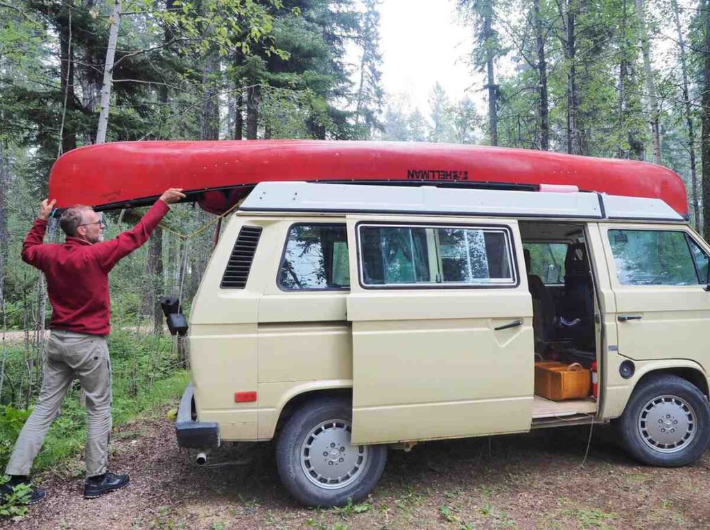solo loading kayak on car roof alone without help